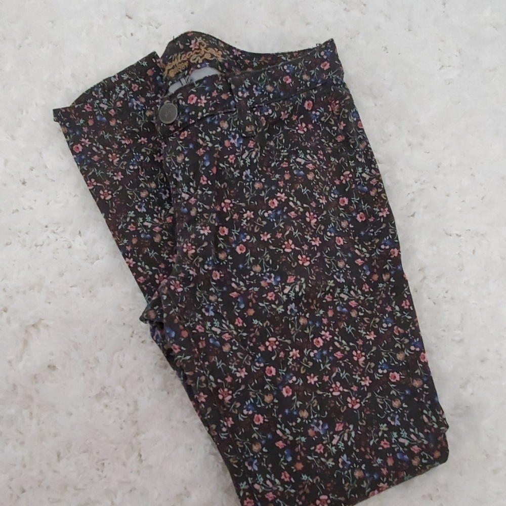 Jeans - Picture 2 of 2